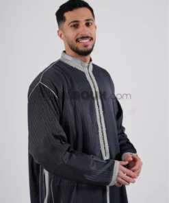 Alternative view of Moroccan Qamis